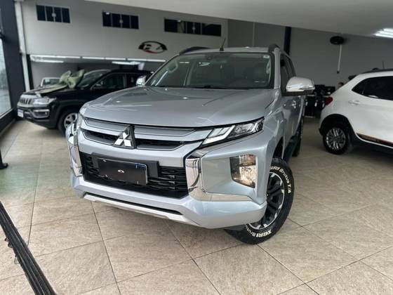 MITSUBISHI L200 TRITON 2.4 16V TURBO DIESEL SPORT HPE CD 4P 4X4 AUTOMÁTICO